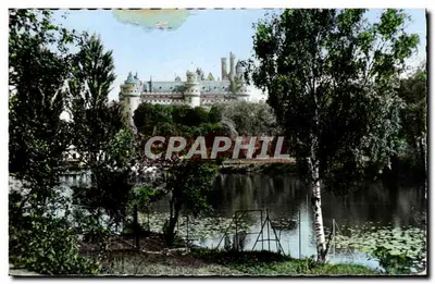 Zamek w Pierrefonds — widok z jezior — Wydawnictwo Moulin d'Argent