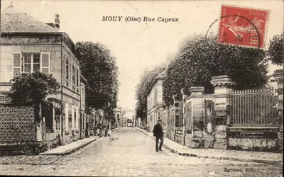 Mouy (Oise) - Rue Cayeux — Bertrand, Edit.