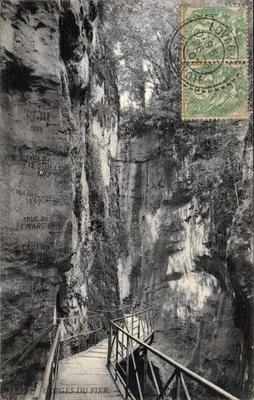 Gorges do Fier — cheias marcadas nas paredes — editor anônimo, número de série não visível