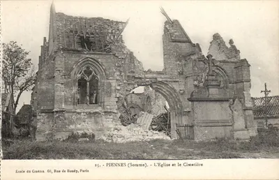 Piennes (Somme) - A Igreja e o Cemitério — Escola de Cinema, Rua de Bondy, Paris, n°25