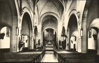 Loigny-la-Bataille — Interior da Nova Igreja — Editora Lavelle e Cia, Paris