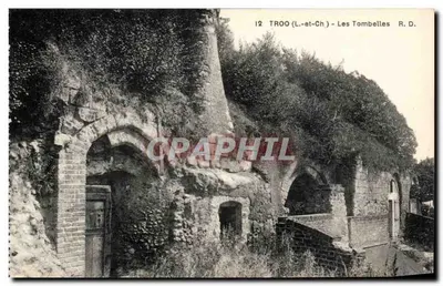 TROO (L.-at-Ch.) - Les Tombelles — R. D.