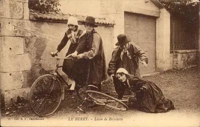 Cenas do Berry - Aula de Bicicleta - velocípede - ciclismo - Bilhete postal antigo