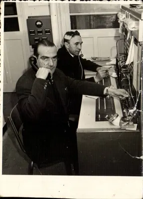 Operadores telefônicos — posto de recepção