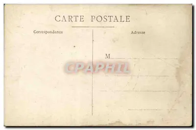 Quatro homens em traje — diante de uma fachada com persianas — cartão postal anônimo — Verso