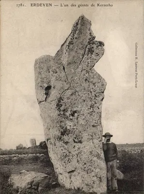 Erdeven — Um dos gigantes de Kerzerho — Coleção H. Laurent Port-Louis, n° 2781