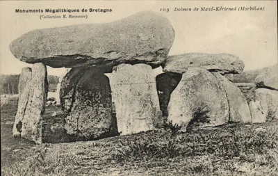 Dolmen de Mané-Kériened (Morbihan) — Coleção E. Hamonic — n° 109