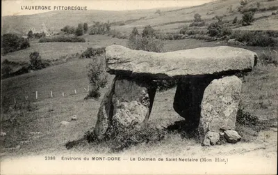 O Dolmen de Saint-Nectaire — Arredores do Mont-Dore — A Auvergne pitoresca