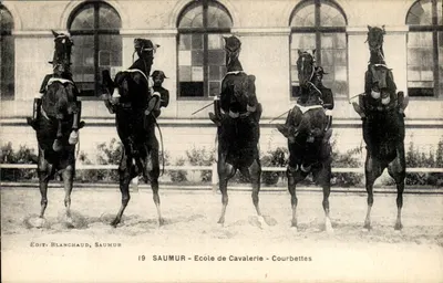 Saumur — Escola de Cavalaria — Courbettes — Edit. Blanchaud, Saumur
