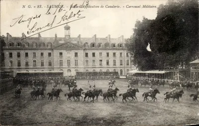Saumur — Escola de Aplicação de Cavalaria — Carrossel Militar — N.G. 82 — Editor Lionel Ribot