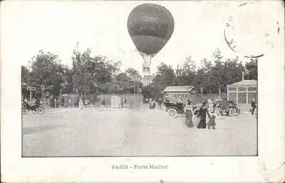 PARIS - Porte Maillot — balão preso em voo — editor não identificado