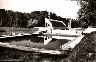 Saint-Jean-d'Angély — A Piscina — Edições Caby