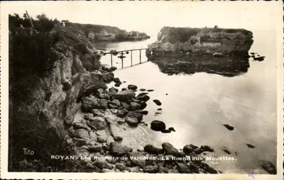 Royan - Les Rochers de Vaillères. La Roche aux Mouettes — Tito