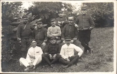 Groupe de soldats — France, 1918 — A. RESSE