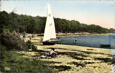 Andernos-les-Bains — Praia em frente à área de camping — Tito