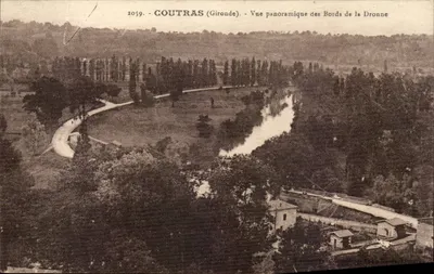 COUTRAS (Gironde) — Vista panorâmica das margens da Dronne — editor não identificado, n° de série 2059