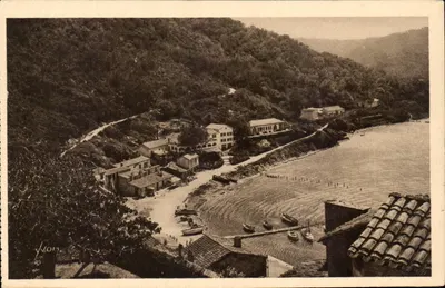 Port-Cros (Var) — A Ilha Encantada — Edições de AH YVON, Paris