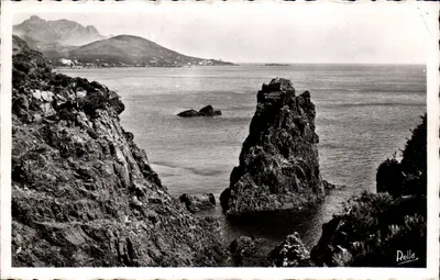 A Corniche d'Or entre St-Raphaël e Cannes — vista da Ponta da Baumette d'Agay — Éditions Rella, n°1344