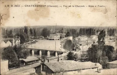 Châteauneuf (Charente) — Vista sobre a Charente — Fábrica de Feultre