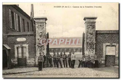 Hesdin (P.-de-C.) - Caserne de la Frézelière (a entrada) — editor: J. H. Harbou, n° 46