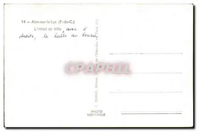 Aire-sur-la-Lys — O Hotel de Ville com à direita a halle au beurre e o aqueduto — Verso