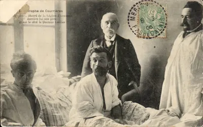Catastrophe de Courrieres - decorado da Legião de Honra - seu pai e Dr. Lornes - Bilhete postal antigo