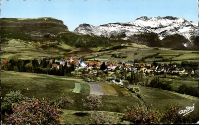 Mens (Isère) — Vista geral — Châtel (1942 m.) e o Obiou (2793 m.) — Editor SPADÈM, n° 38