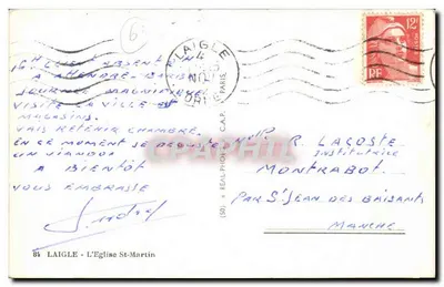 A Igreja de São Martinho em Laigle — vista da torre e da capela — editor Cap — Verso
