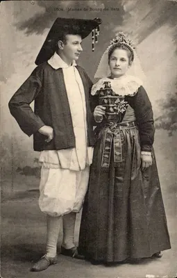 Casados de Bourg de Batz — fotografia de casal em traje tradicional — Coleção Villatte-Quimpé