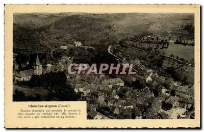 Chaudes-Aigues (Cantal) — Estação Termal com Vista Aérea — Foto Helitas