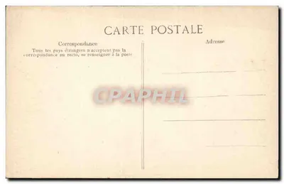 Paryż — Katedra Notre-Dame — Zwierzęta amortyzujące na balustradzie wież — Rewers