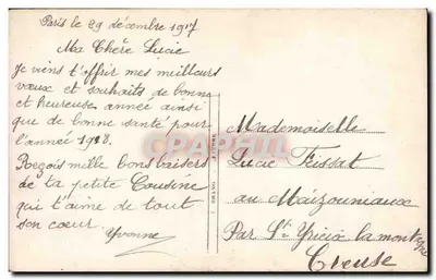 Mulher com capa de pele e chapéu — decoração de visco — texto 'Bom Ano' — editor não visível — Verso