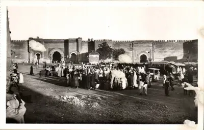 Meknès — Place El Medin — Éditeur La Cigogne, n°734