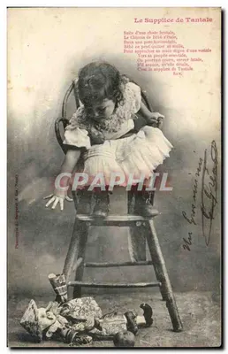Bebé en una silla alta — El suplicio de Tántalo — Fotógrafo A. Herrevel & Cie, N° 7060