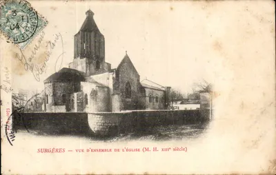 Surgères — Vista geral da igreja (M. H. XIIIº século)