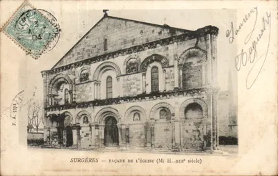 Surgères — Facha da Igreja (M. H. XIIIº século)