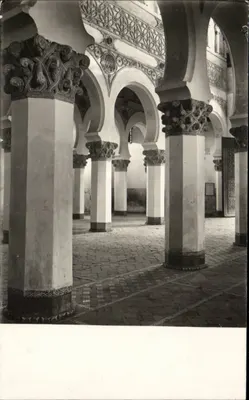 Interior de uma mesquita — detalhes arquitetônicos
