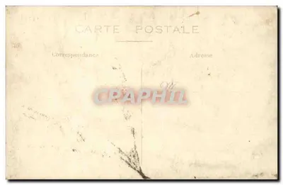 Grupo familiar o de trabajadores — delante de una casa — editor desconocido, número de serie no visible — Reverso