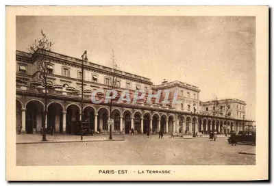 Paris-Est - A Terrasse — vista da estação com arco e carros da época — Edição Pelleman, 5, Rue Laure-Spall, Paris