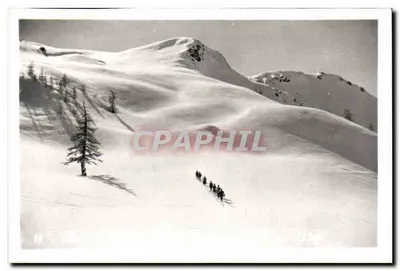 Grupo de pessoas em montanha nevada — editor desconhecido, número de série 10