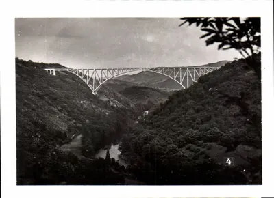 Viaduto de Millau — vista panorâmica — série 4