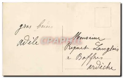 Criança com buquê de rosas — estúdio fotográfico — editor S.P. n°3196 — Verso