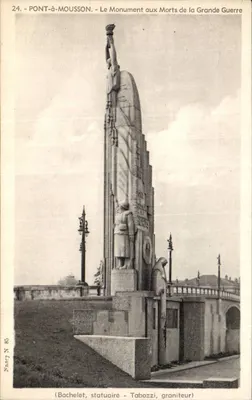 PONT-À-MOUSSON — O Monumento aos Mortos da Grande Guerra — Bachelet, escultor — Tabozzi, granitista