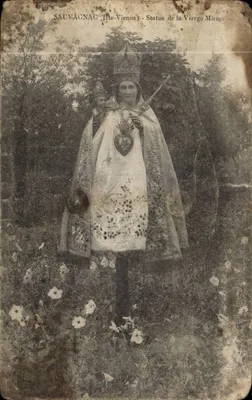 Sauvagnac (Hte-Vienne) - Estátua da Virgem Milagrosa