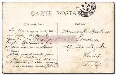 Niña con racimos de uva — Tarjeta postal antigua editada por A&S — sello de 5c verde — Reverso