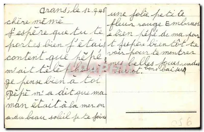 Duas jovens e um cachorro — cena colorida — editor desconhecido — Verso