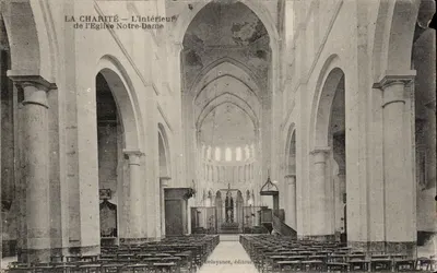 La Charité — Interior da Igreja de Nossa Senhora — Delayance, editor