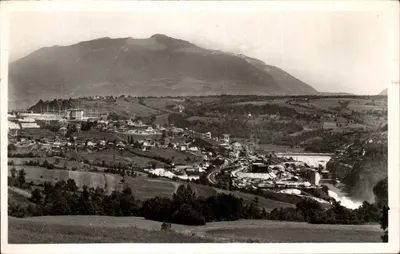 Genissiat (Ain) — Vista geral, o Grande Barragem no Rio Rhône e o Jura — Michaux & Fils, editores em Bellegarde
