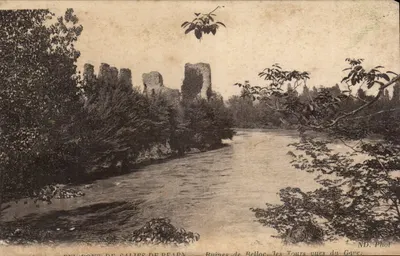 Ruínas de Belloc, as Torres vistas do Gave — Salies-de-Béarn — ND. Phot