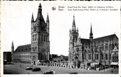 Grand'Place Roi Albert, Belfort e Catedral St-Martin — D'pres leper